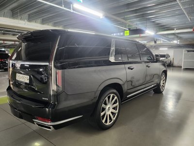 CADILLAC ESCALADE - 6