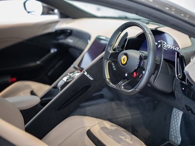 2021 Ferrari ROMA — миниатюра 23