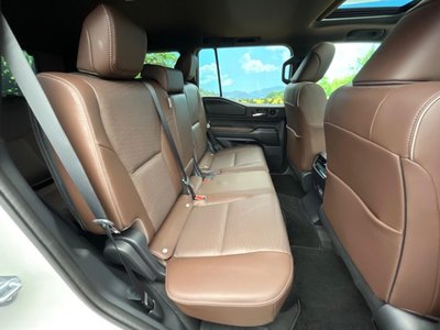 TOYOTA LAND CRUISER 250 - 8