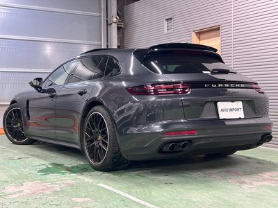PORSCHE PANAMERA - 3