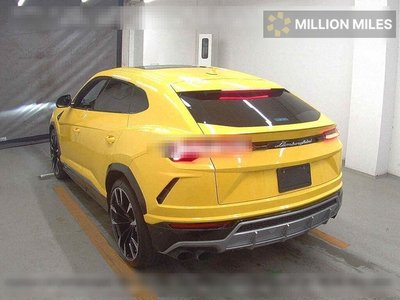 LAMBORGHINI URUS - 2
