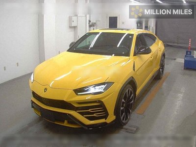 LAMBORGHINI URUS - 4