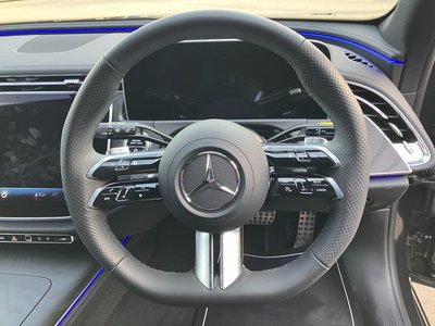 MERCEDES-BENZ E-CLASS - 8