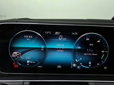 MERCEDES-BENZ GLS - 8