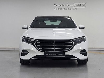 MERCEDES-BENZ E-CLASS - 2