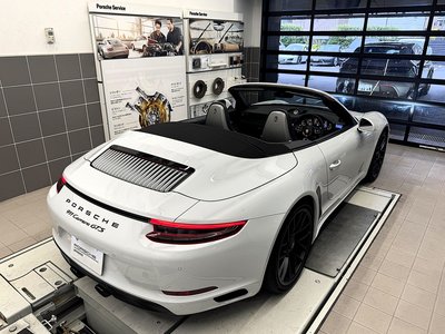 PORSCHE 911 - 9