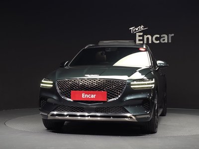 2021 Genesis GV70 photo 2