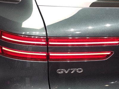 2021 Genesis GV70 photo 10