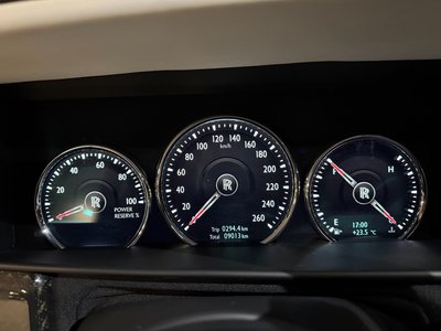 ROLLS-ROYCE CULLINAN - 10