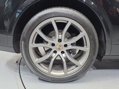 PORSCHE CAYENNE - 8