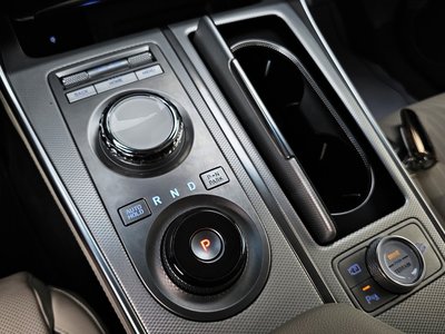 صورة 9 لـ 2023 Genesis GV80
