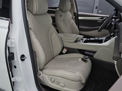 2023 Genesis GV80 thumbnail 12