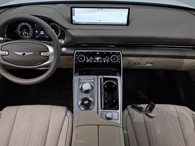 صورة 5 لـ 2023 Genesis GV80