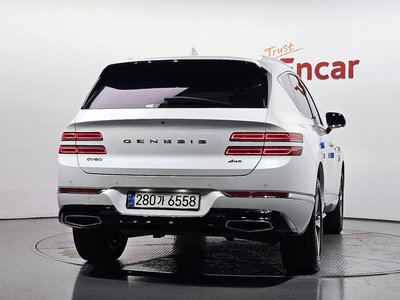 صورة 3 لـ 2023 Genesis GV80