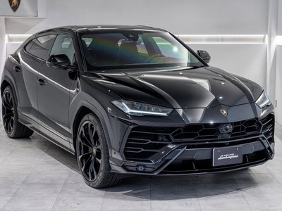 LAMBORGHINI URUS - 3