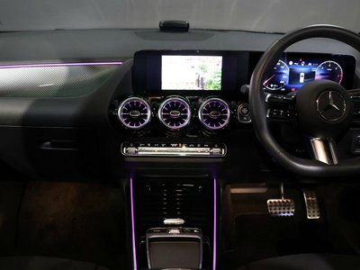 MERCEDES-BENZ GLA - 2