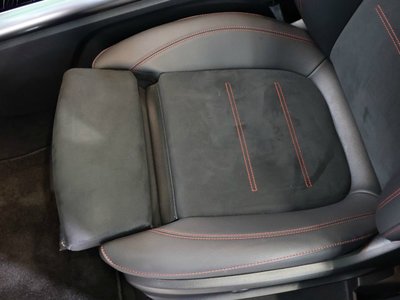 MERCEDES-BENZ GLA - 10