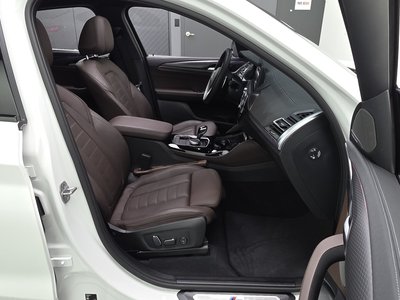 2025 BMW X4 — миниатюра 16