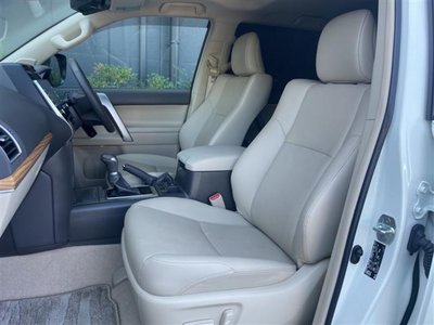 2023 Toyota LAND CRUISER PRADO thumbnail 29