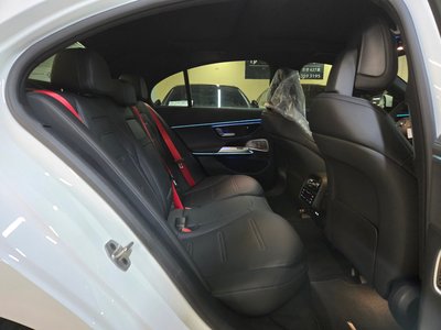 MERCEDES-BENZ E-CLASS - 9