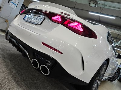 MERCEDES-BENZ E-CLASS - 2