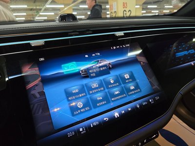 MERCEDES-BENZ E-CLASS - 7