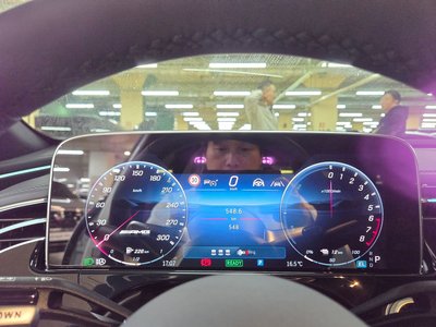 MERCEDES-BENZ E-CLASS - 8