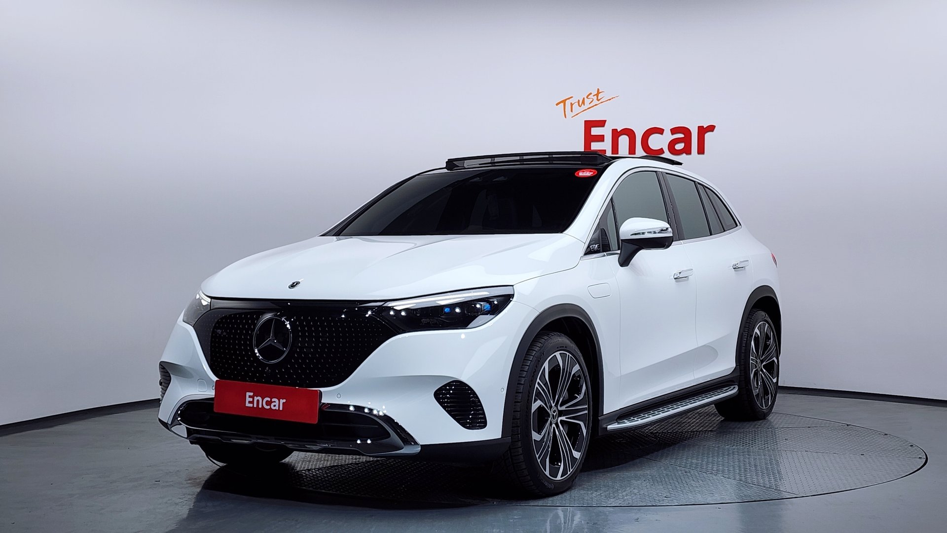 MERCEDES-BENZ EQE SUV - View 1