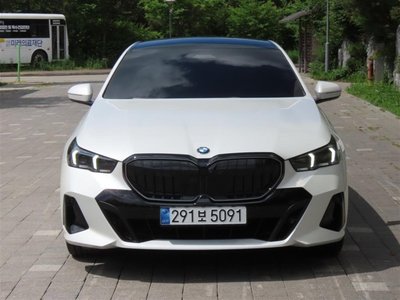 BMW 5 SERIES - 2