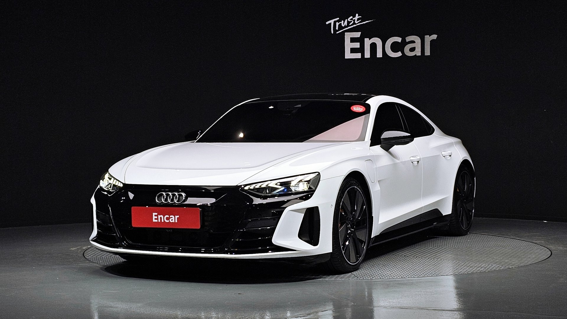 AUDI E-TRON GT - View 1