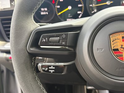 2022 Porsche 911 — миниатюра 13
