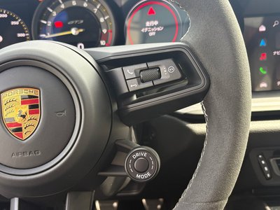 2022 Porsche 911 — миниатюра 14