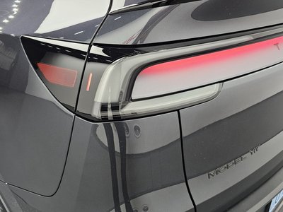 TESLA MODEL Y - 10