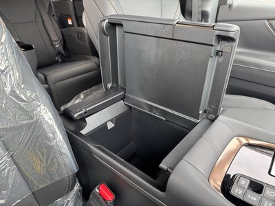 صورة مصغرة 61 لـ 2026 Toyota ALPHARD