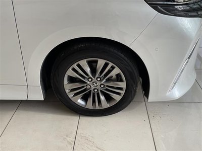 2024 Toyota ALPHARD thumbnail 18