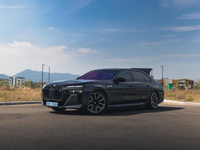 BMW I7 - 7