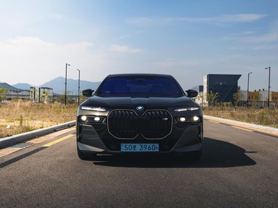 BMW I7 - 2