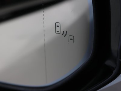صورة مصغرة 32 لـ 2018 Lexus LC