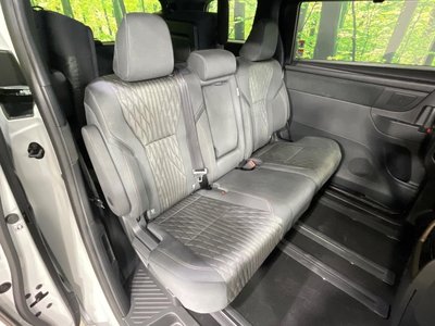 2026 TOYOTA ALPHARD photo 9