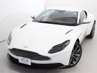 ASTON MARTIN DB11 - 6