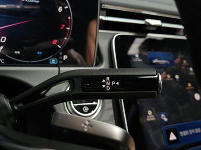 MERCEDES-BENZ E-CLASS - 9