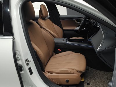 MERCEDES-BENZ E-CLASS - 10