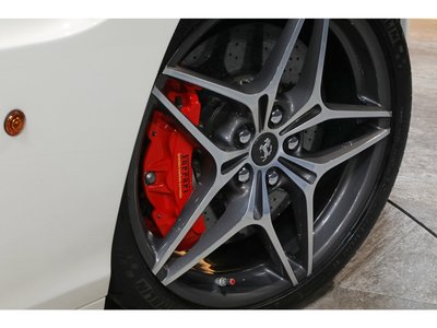 FERRARI CALIFORNIA T - 10