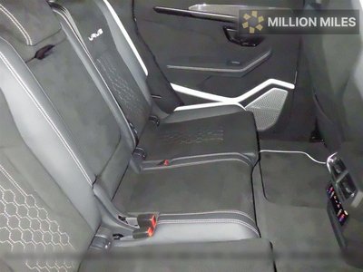 LAMBORGHINI URUS - 6