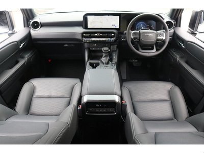 TOYOTA LAND CRUISER 250 - 7