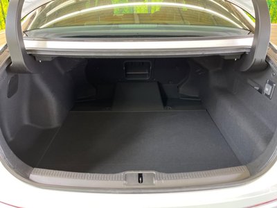 TOYOTA CROWN CROSSOVER - 10