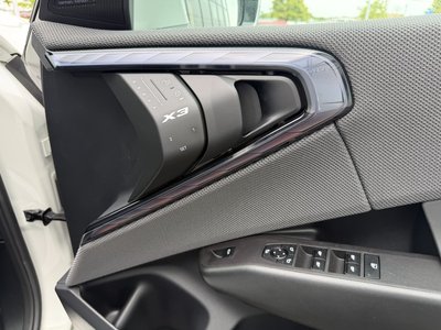 2025 BMW X3 缩略图 23