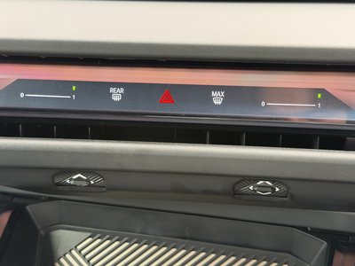 2025 BMW X3 缩略图 38