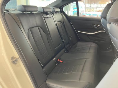 2025 BMW 3 SERIES 缩略图 13