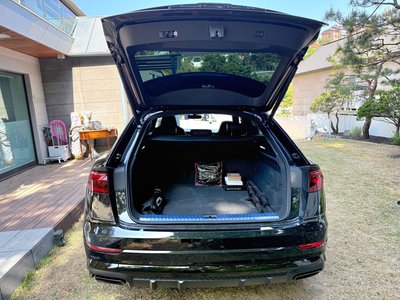 AUDI Q8 - 4
